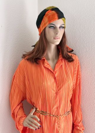 Oranger 2-teiliger Hausdress mit Kettengurt