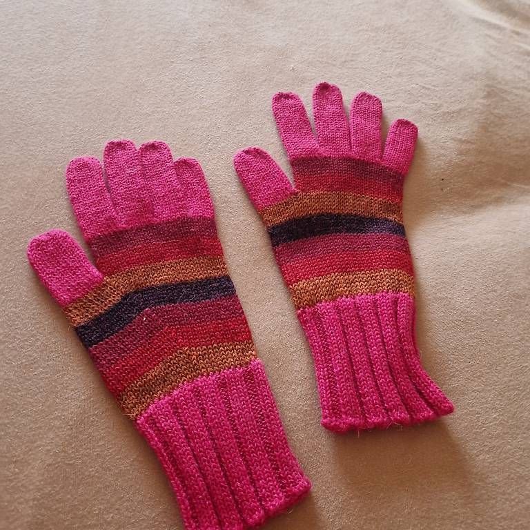 Guanti & manicotti: Premium Alpaca Damenhandschuh aus Peru – Nuovo (secondo la descrizione) da Dättlikon venduto da g.manuele