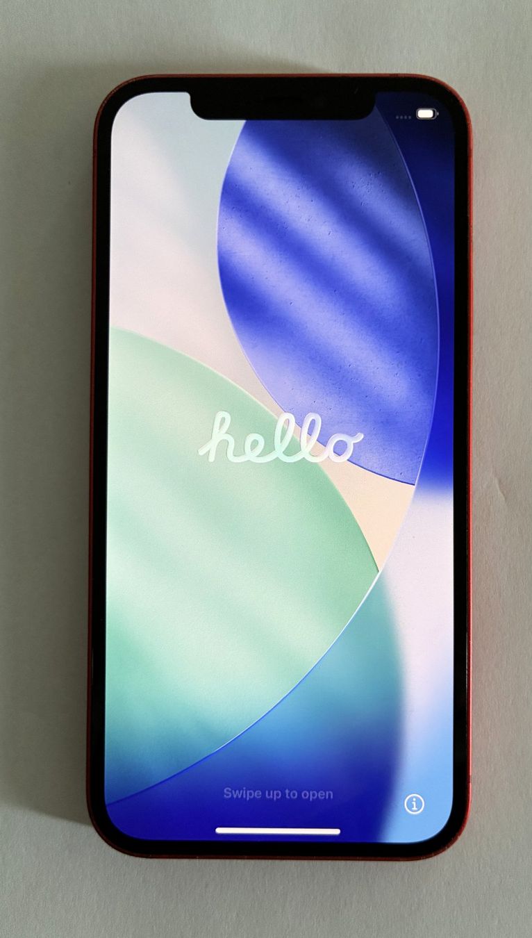 Apple Portables: Apple iPhone 12 rot, guter Zustand – D'occasion à Allschwil par fgvsandweg 1