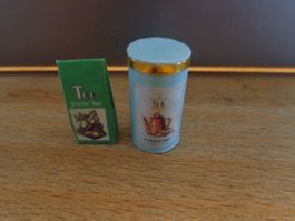 Teedose mit Zubehör  (kann nicht geöffnet werden) als Deko