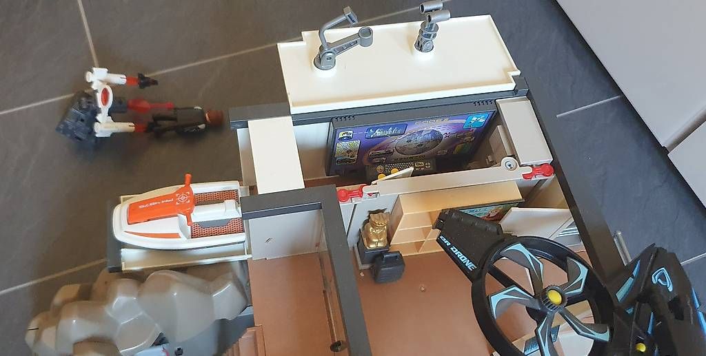 Playmobil Giocattoli: Base espions Playmobile – Usato da St-Saphorin-Lavaux venduto da hub_mr2k 1