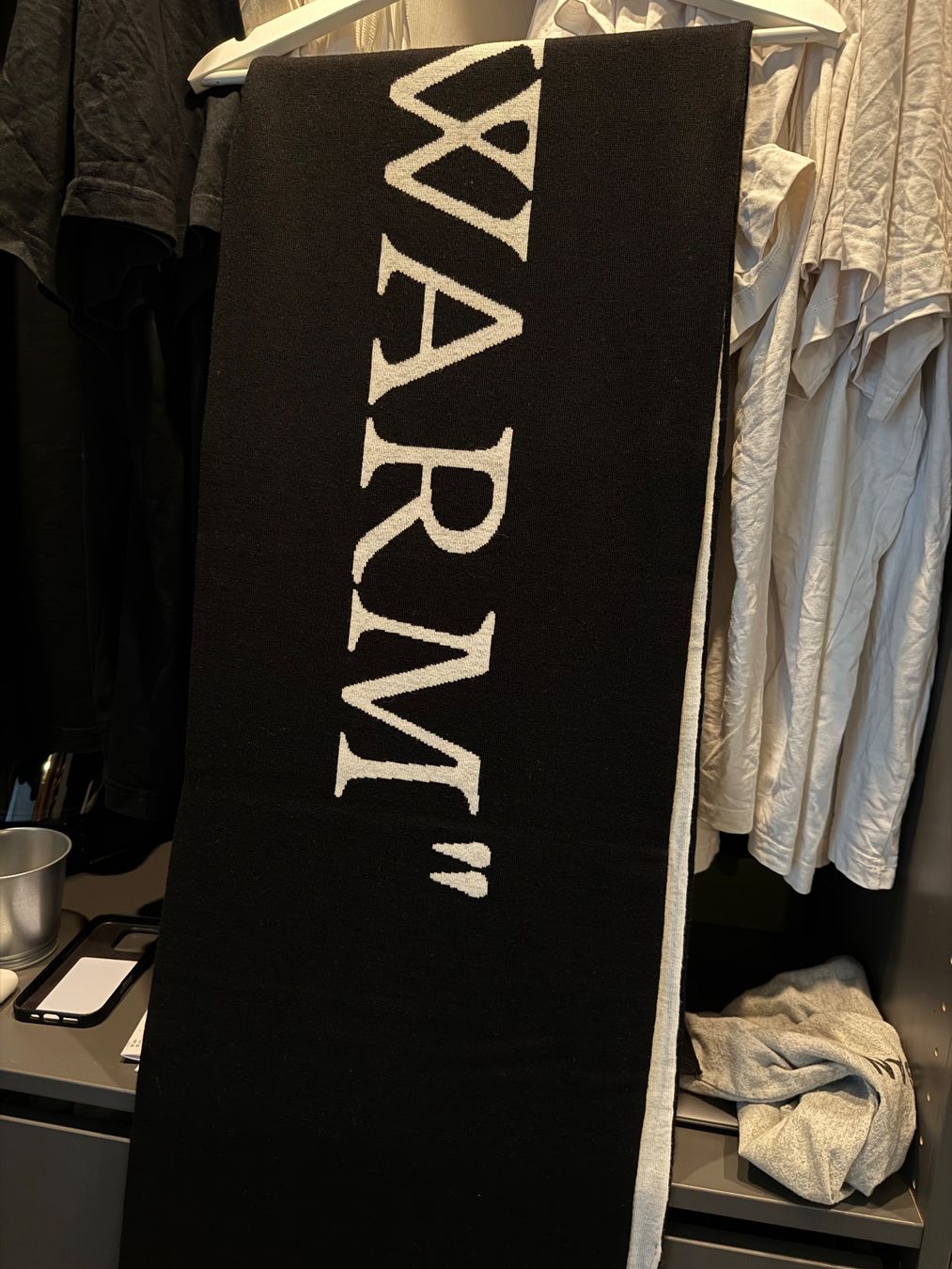 Off-White Foulard & Sciarpe: Off White Scarf black & white – Nuovo (secondo la descrizione) da Zürich venduto da Mattiauc 3