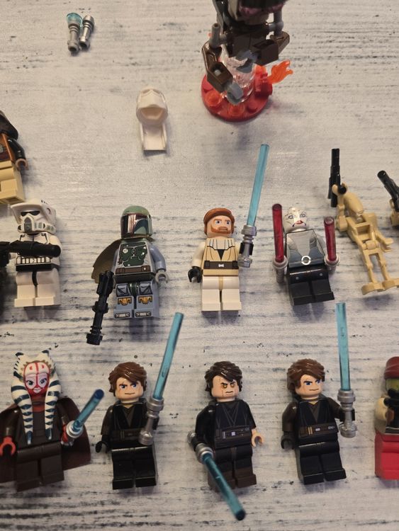 Lego Jeux de construction: 21 stk Lego Star Wars  Figuren aus alten Sets – D'occasion à Tuggen par Zweitechanceboutique 4