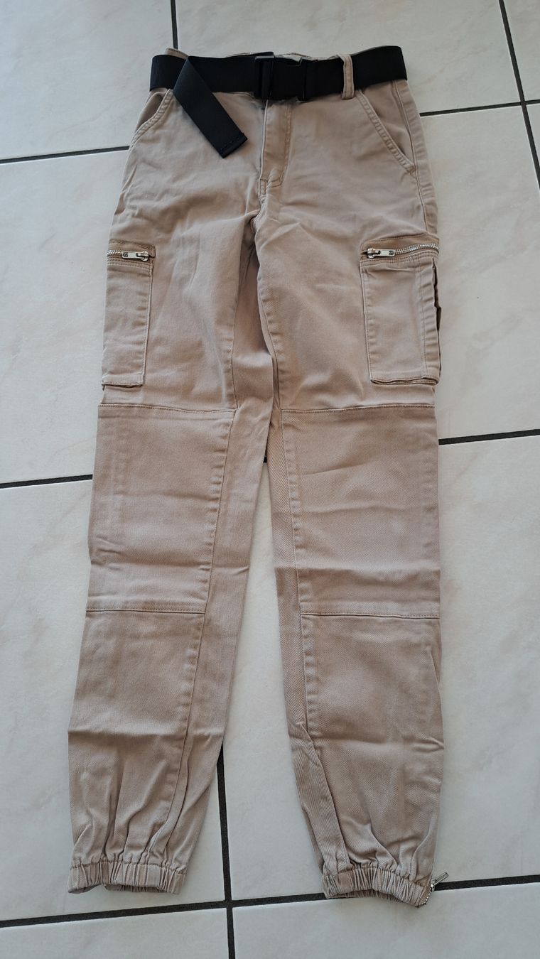 Tally Weijl Pantaloni: pantalon 32 – Usato da RIAZ venduto da Betty012
