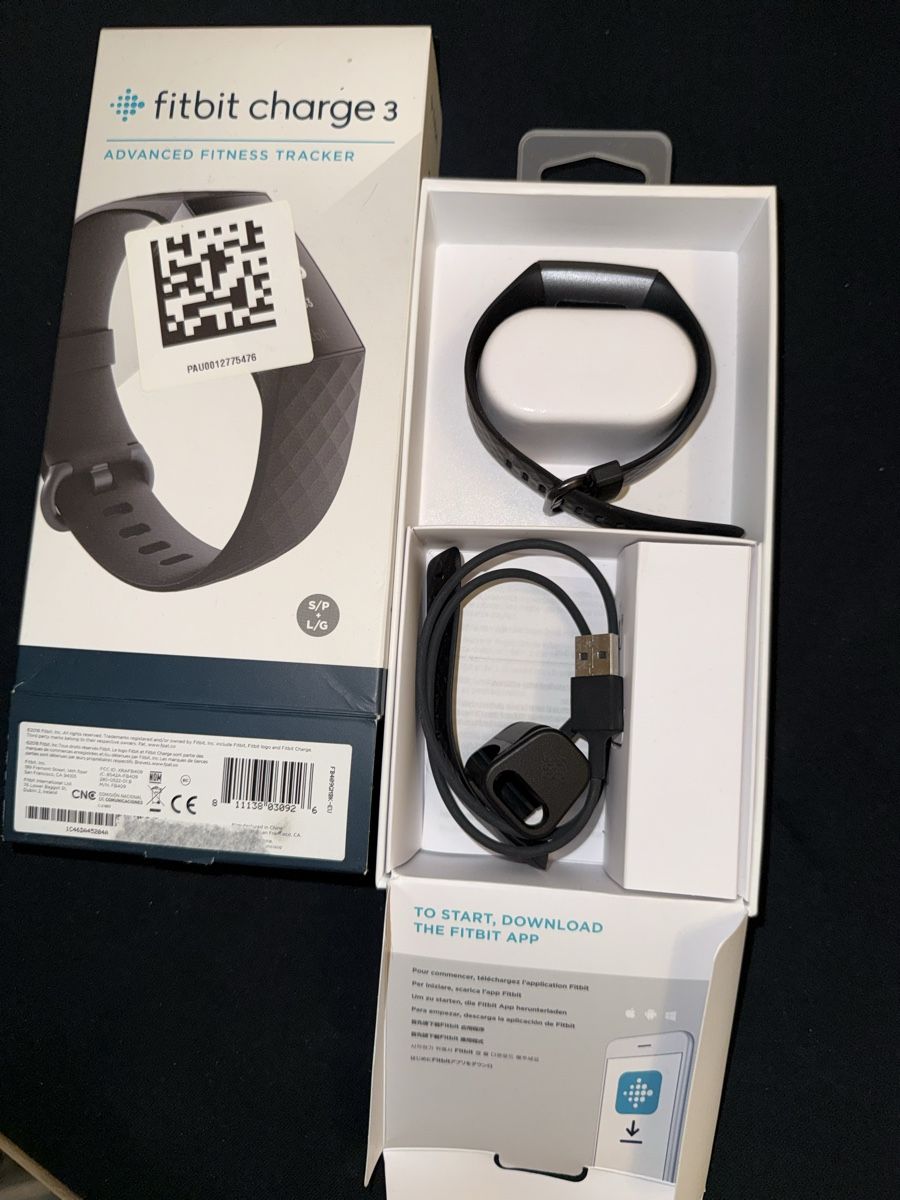 Fitbit Smartwatch: Fitbit Charge 3 – Nuovo (secondo la descrizione) da Winterthur venduto da Neri90