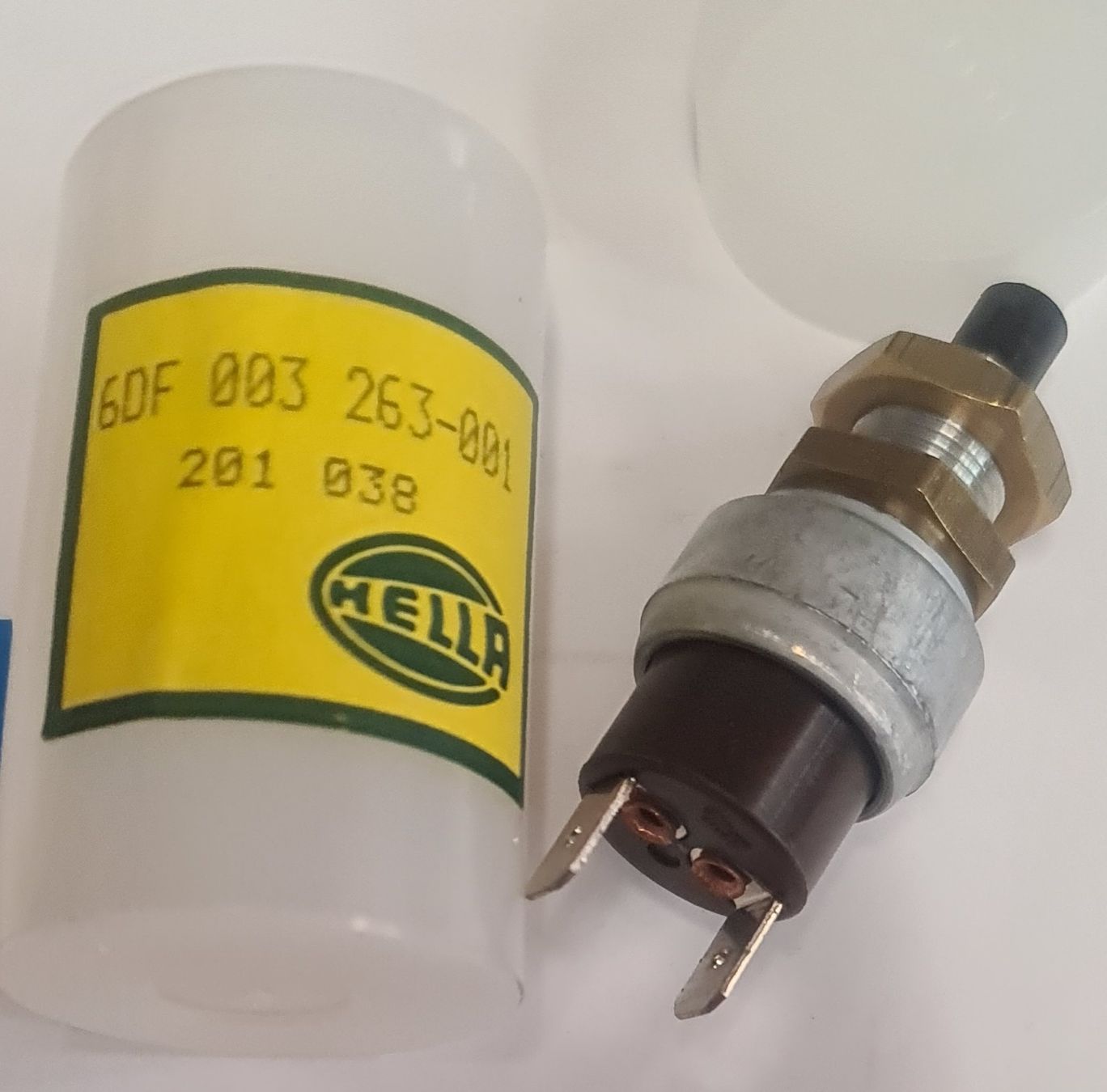 Accessori per altri veicoli: Bremslichtschalter Hella – Nuovo e nell'imballaggio originale da Windlach venduto da Noldi6 2