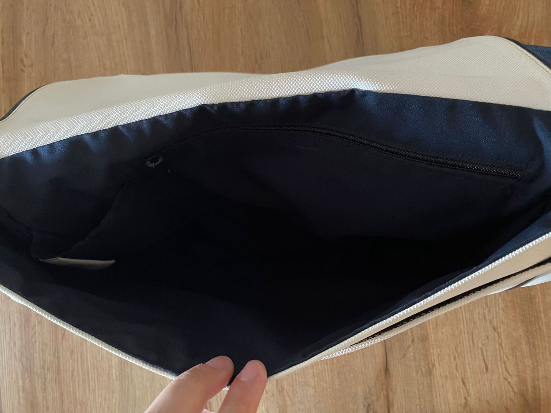 Lacoste Borse: LACOSTE Umhängetasche – Usato da Uster venduto da faandrei 3