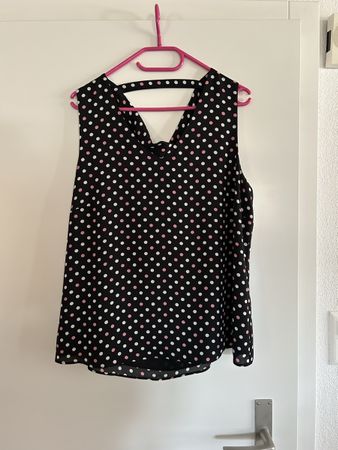 Elegante neue Comma Bluse, Gr. 44, schwarz mit Pünktchen