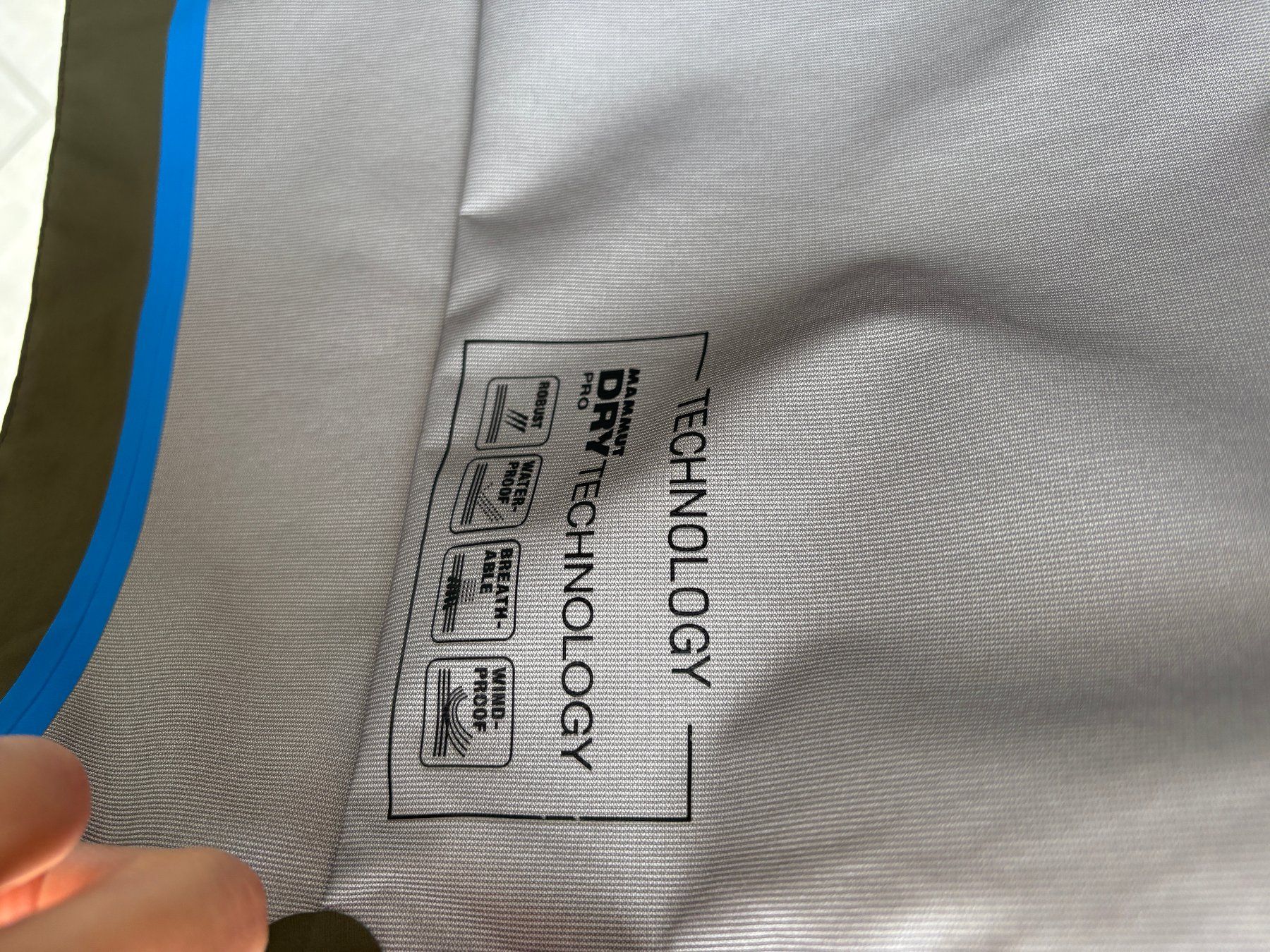 Mammut Cappotti: Mammut Regenparka Gr. M – Usato da Boswil venduto da lindebluetetee 3