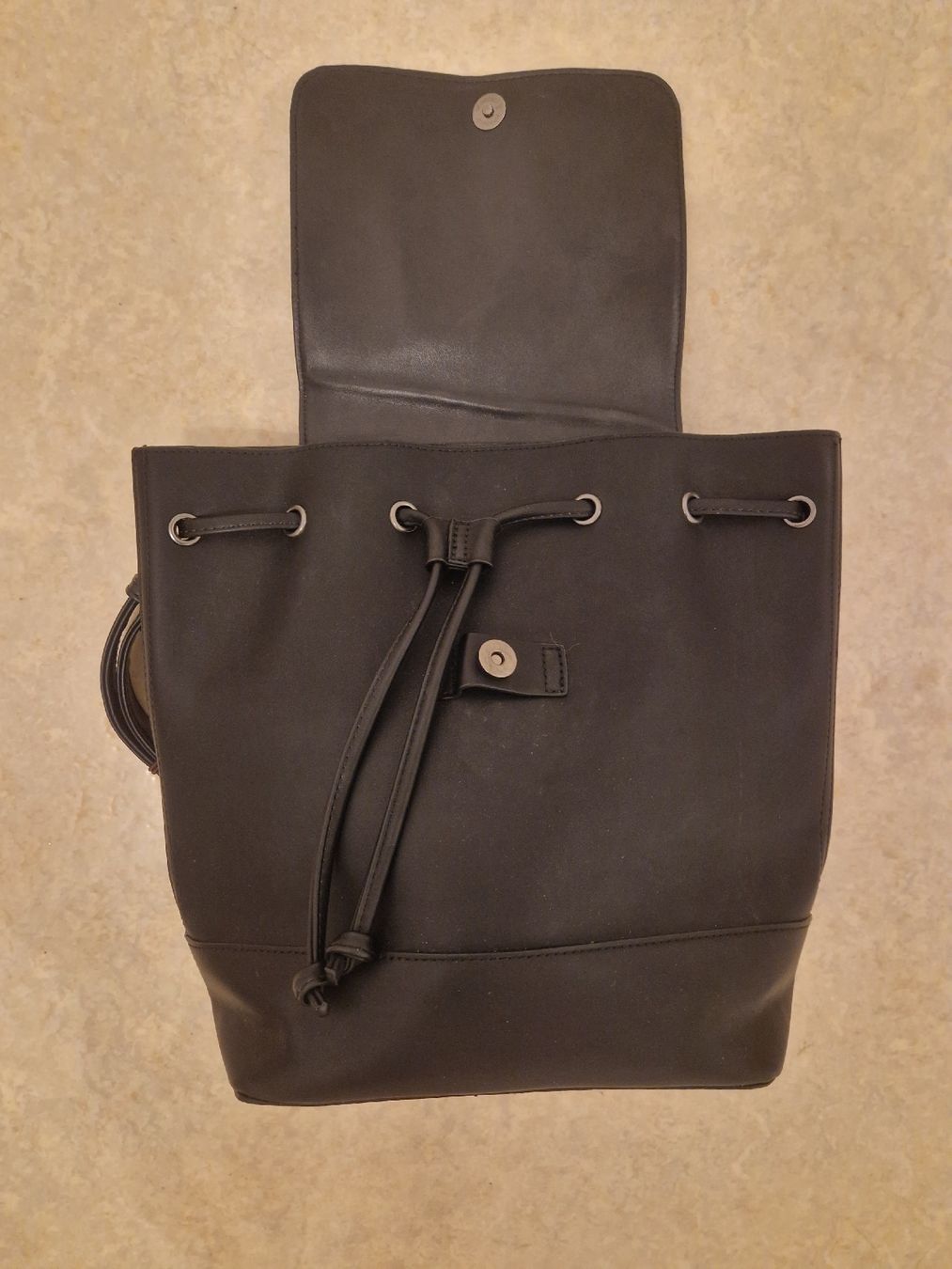 Zaini: Schwarzer Rucksack, Even&Odd – Usato da Frauenfeld venduto da Kimbeli 3