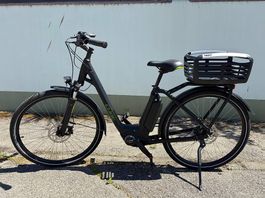E-bike Cube Town 500 One mit Thule Korb, wie neu, nur 470 km