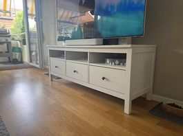 TV-Möbel / Lowboard in Weiss