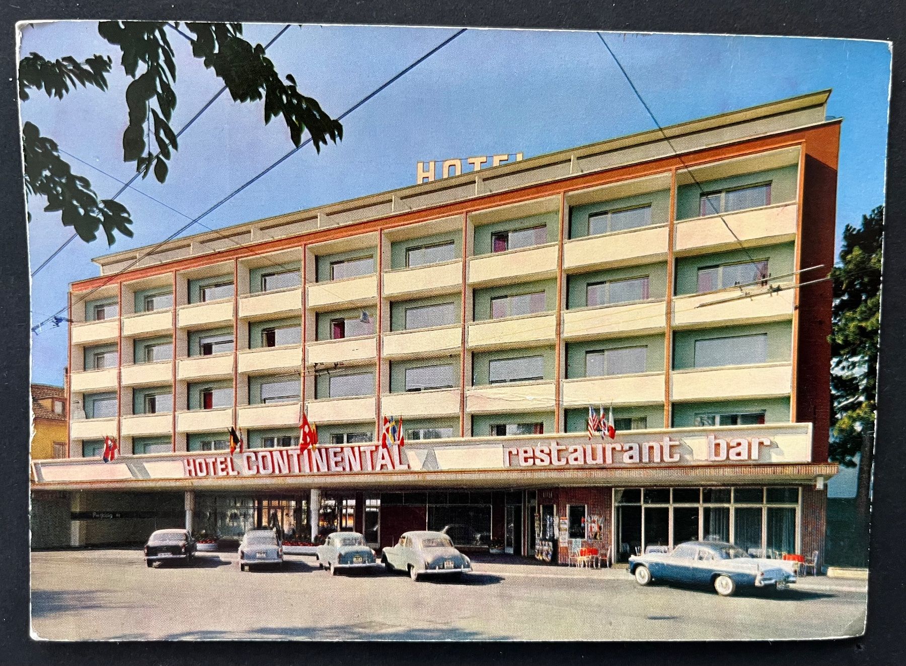 Cartoline postali: BIEL - BIENNE, Hôtel Continental/Oldtimer Auto/ siehe Zustan – Usato da Ostermundigen venduto da DaxKarten-75