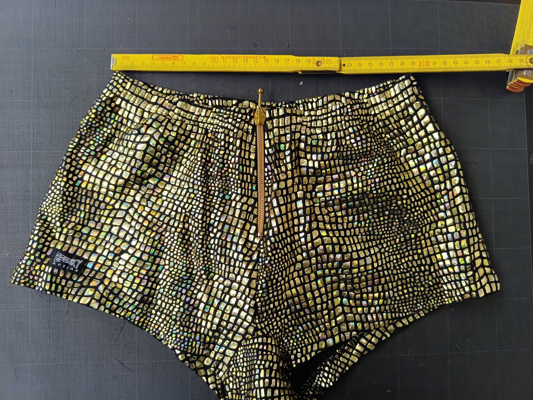 Pantaloni: Hotpants und Top im Gold-Perlmut Look – Nuovo e nell'imballaggio originale da Wängi venduto da Ladys_First 4