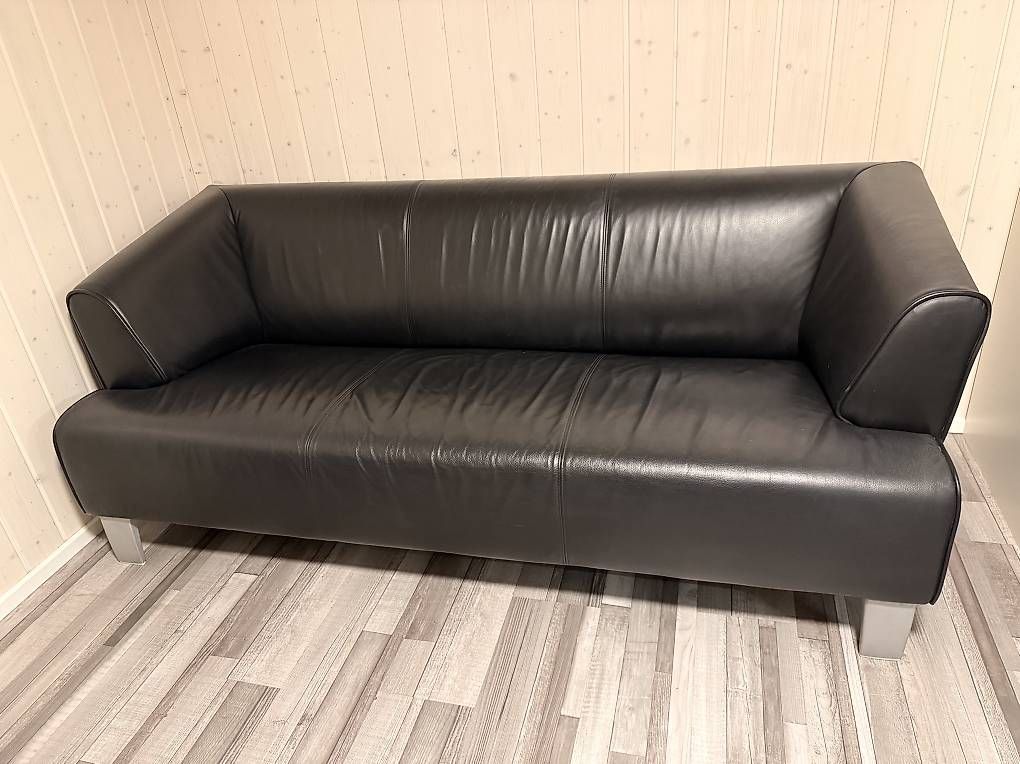 Rolf Benz Divani: Ledersofa Rolf Benz schwarz – Usato da Luzern venduto da e_r_s98p