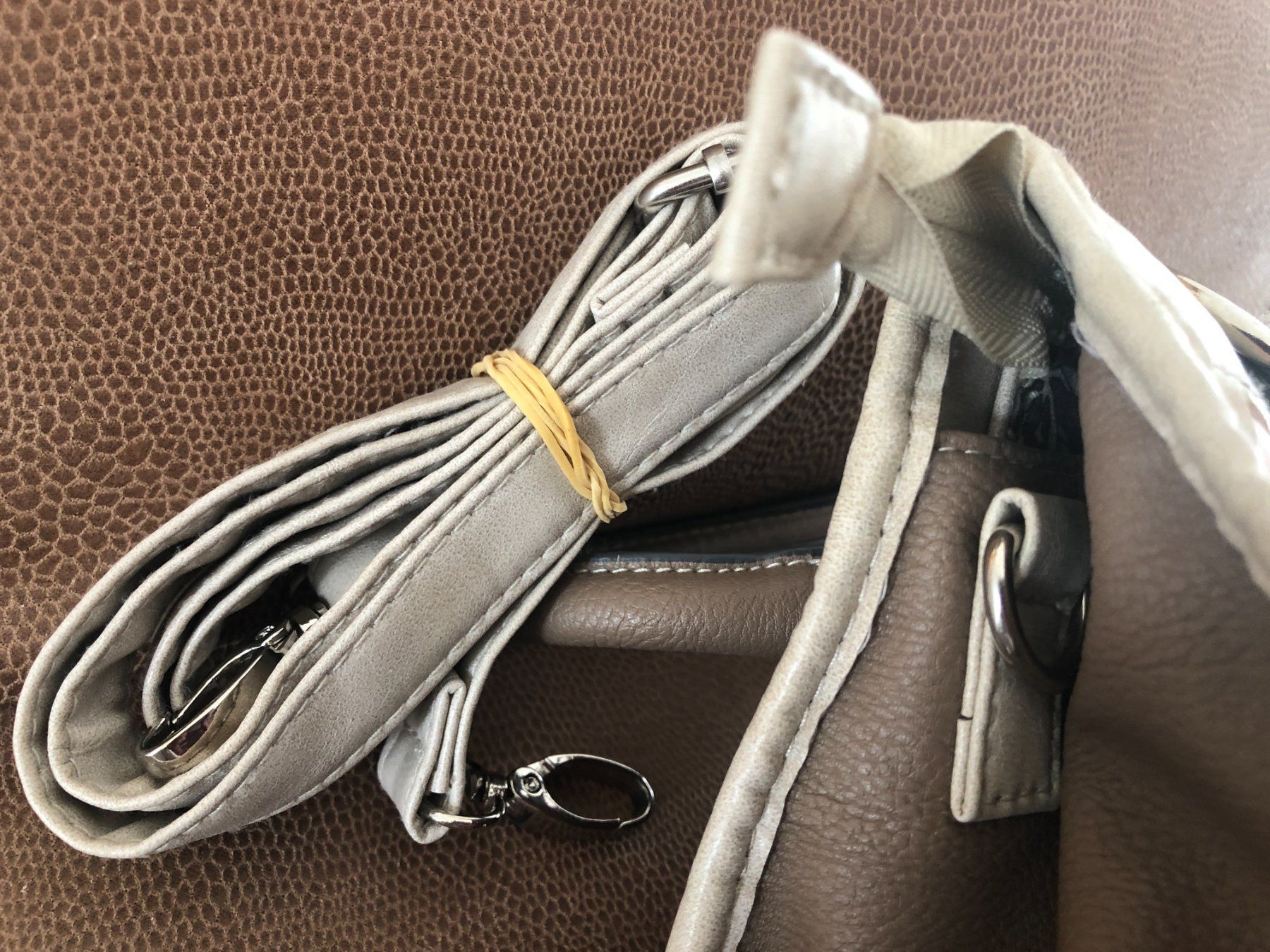 Sacs femmes: Damen-Handtasche – D'occasion à Eschenz par glaro14 3