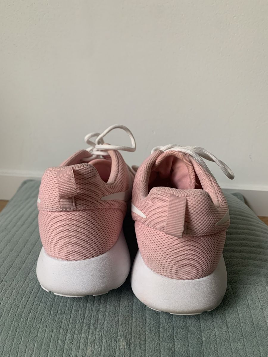 Nike Damenschuhe: Nike Sneaker rosa Mesh/Stoff Gr. 40.5 – Neu (gemäss Beschreibung) aus Regensdorf von secondchancefashion 3
