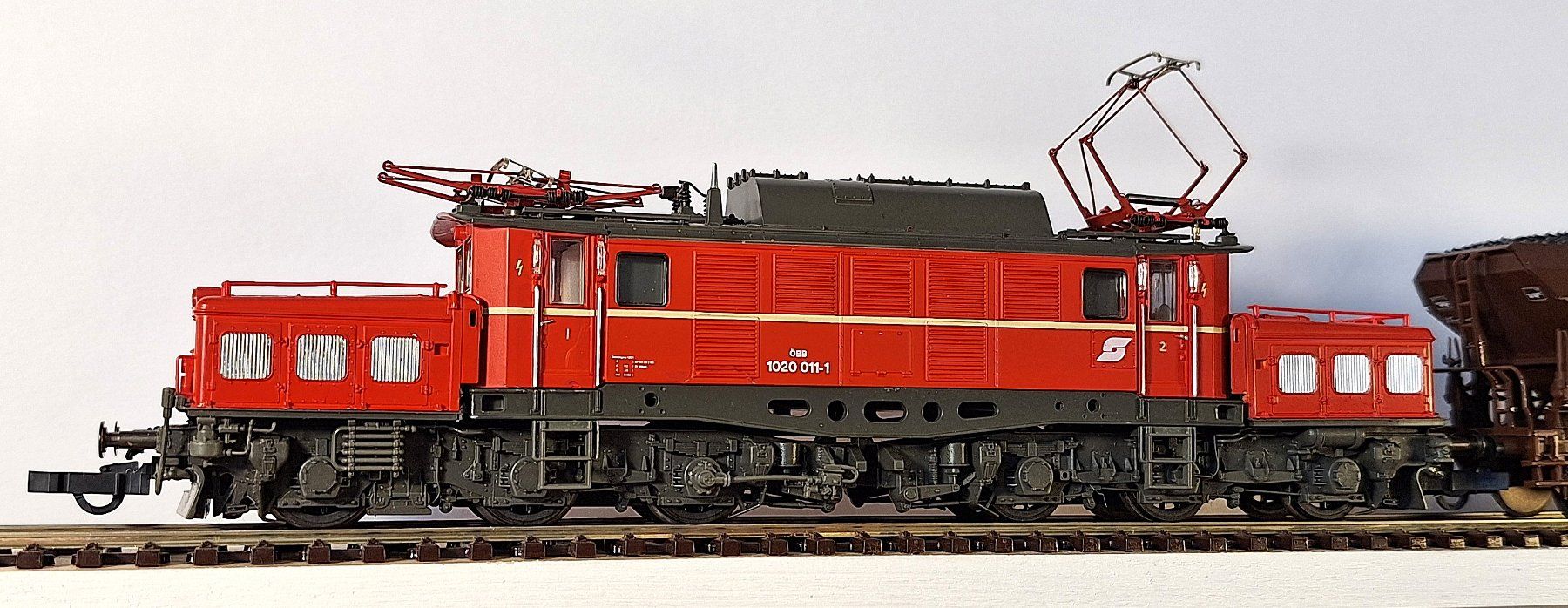 Roco Trains électriques: ÖBB 1020 mit Güterzug – D'occasion à Bern par BahnliebhaberRe420 2