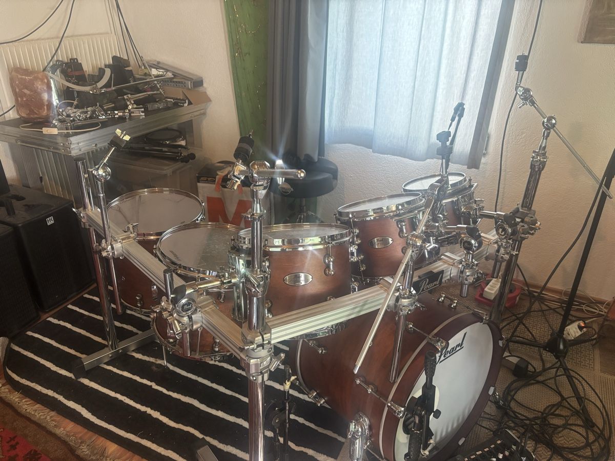 Strumenti musicali: Pearl Reference Pure Shellset matte walnut + Pearl Rack – Usato da St. Gallen venduto da Banche 4