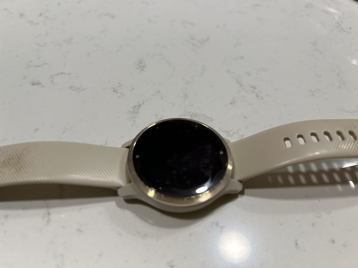 Garmin Smartwatch: Garmin Venu 2S  – Gebraucht aus Riehen von  2