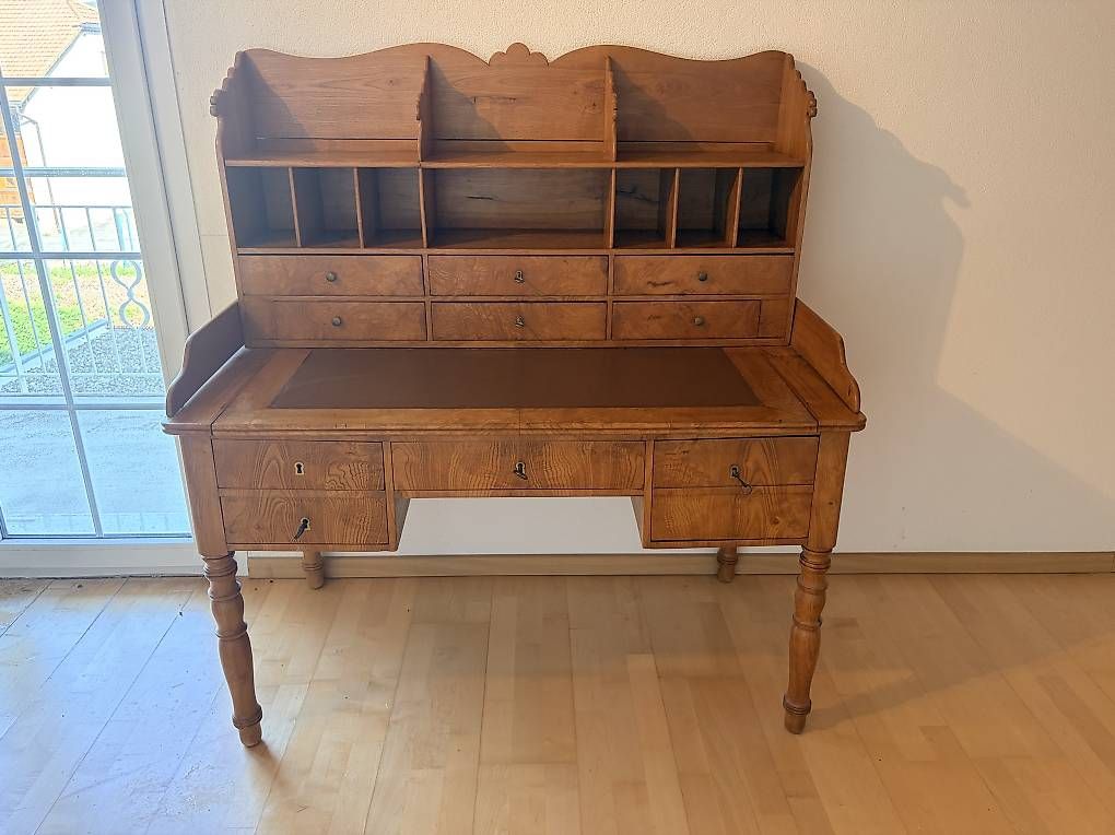 Bureaux: Bureau ancien – D'occasion à Montévraz par vok_lyq7 1