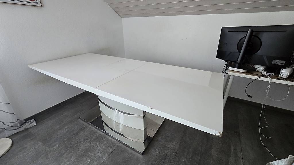 Tische: Esstisch – Gebraucht aus Wolfwil von der_n55d