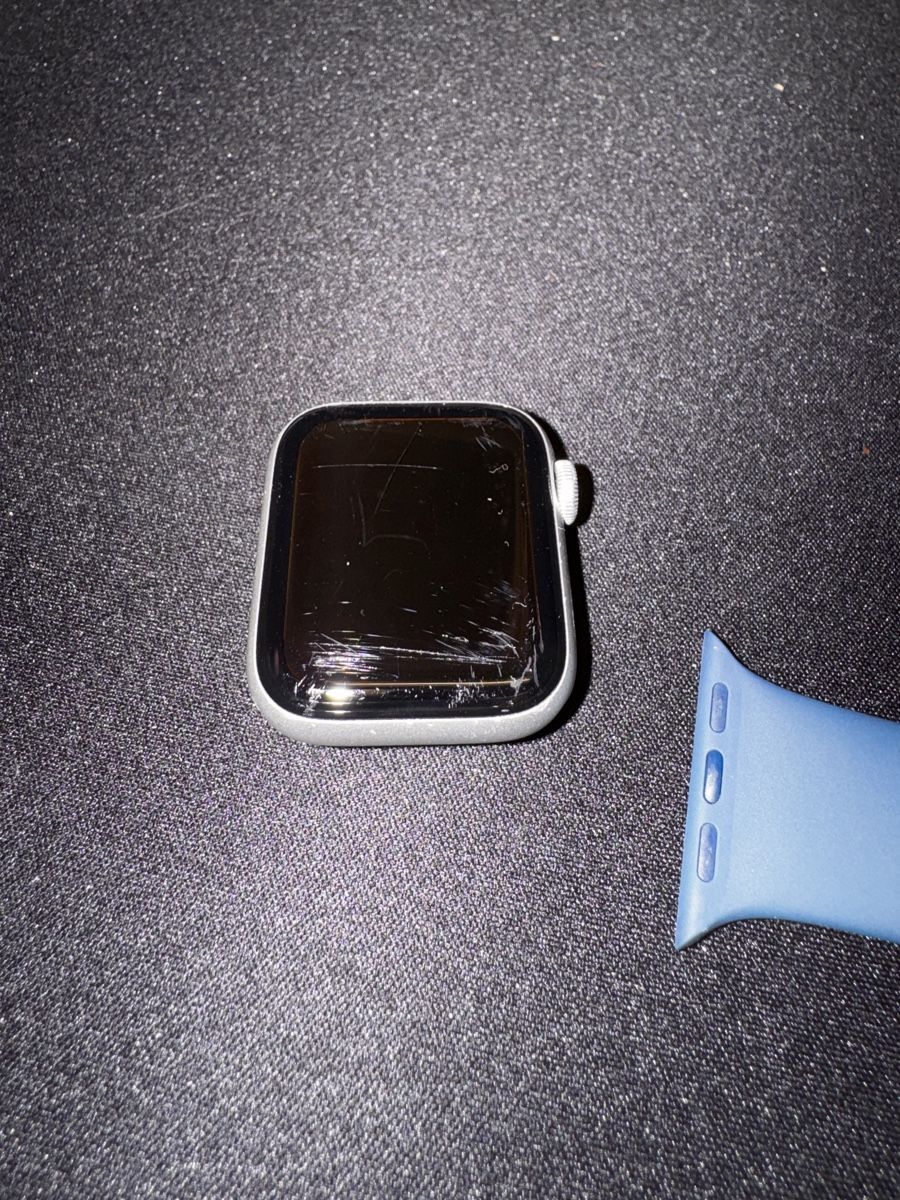 Apple Smartwatch: Apple Watch SE (2. Gen)Grau& Blau – Usato da Sigriswil venduto da der_6gj5 2