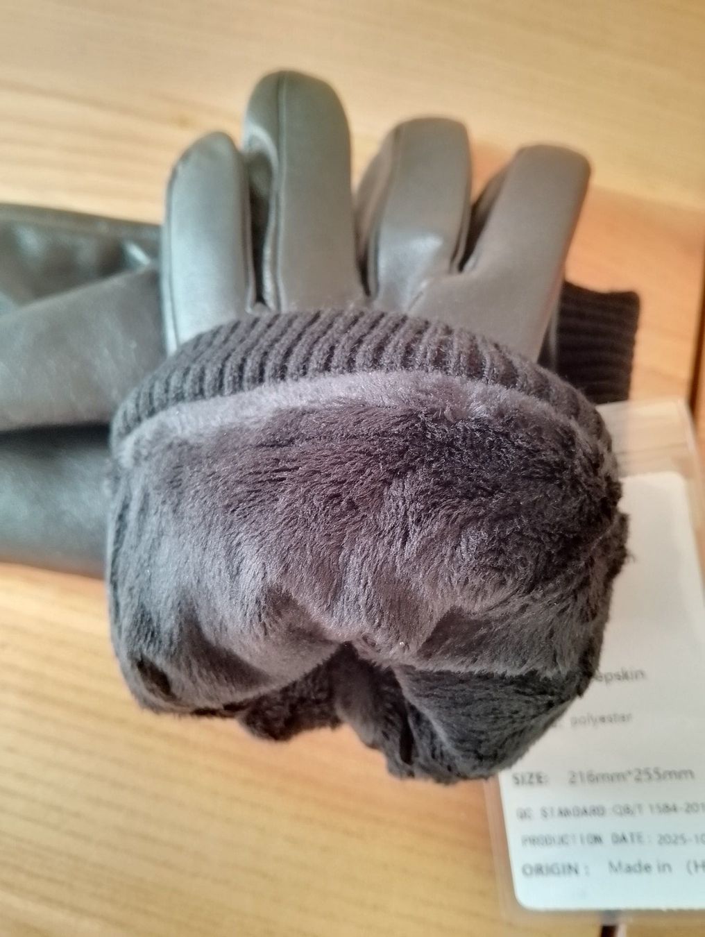 Guanti & manicotti: Neue weiche Lederhandschuhe mit Etikett – Nuovo e nell'imballaggio originale da Luzern venduto da Seri4 3