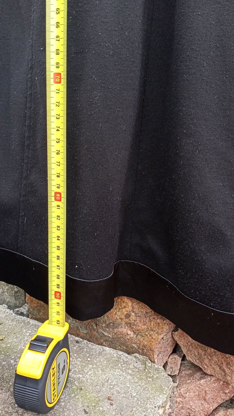 Vestiti: Elegante vestito nero Nadine – Usato da Brusino Arsizio venduto da Demidova 3