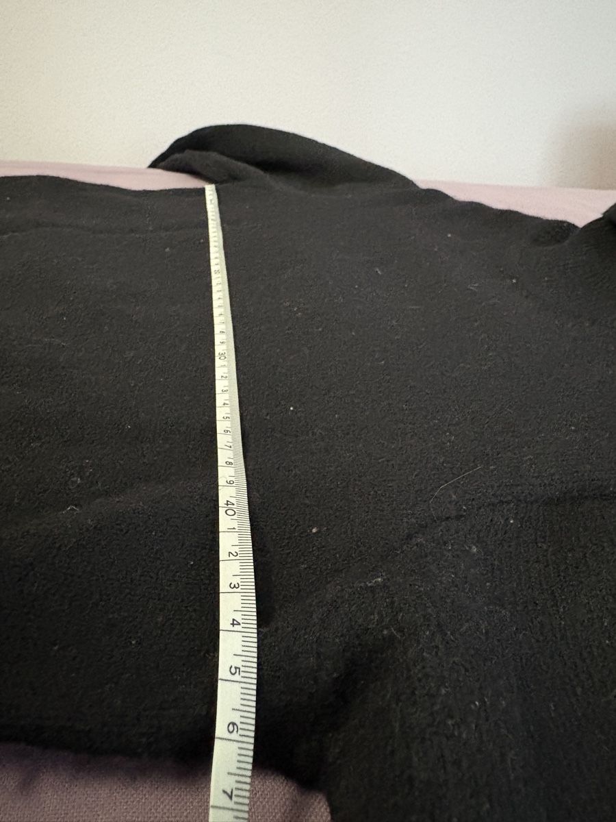 Maglioni & Felpe: Schwarzer Rollkragenpullover aus Wolle , Grösse S – Usato da Dübendorf venduto da chlinibetris 5