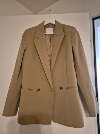 Damen Blazer beige MNG Grösse 36 guter Zustand