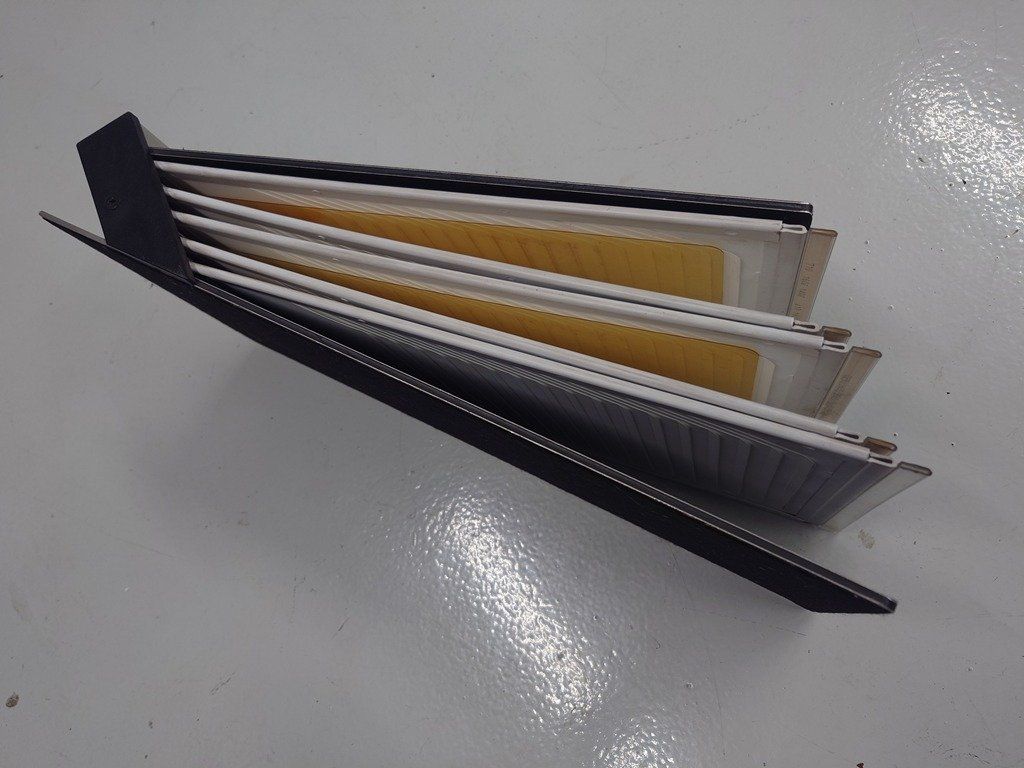 Altro in Decorazioni & Accessori: Microfiche Ständer / Halterung für 170 Microfiche Karten – Usato da Guntmadingen venduto da Repulse 2
