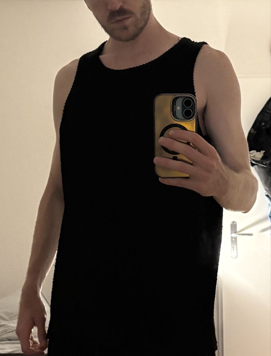 Tops: Men’s black knit singlet Simple Project  – Gebraucht aus Zürich von eda_b878