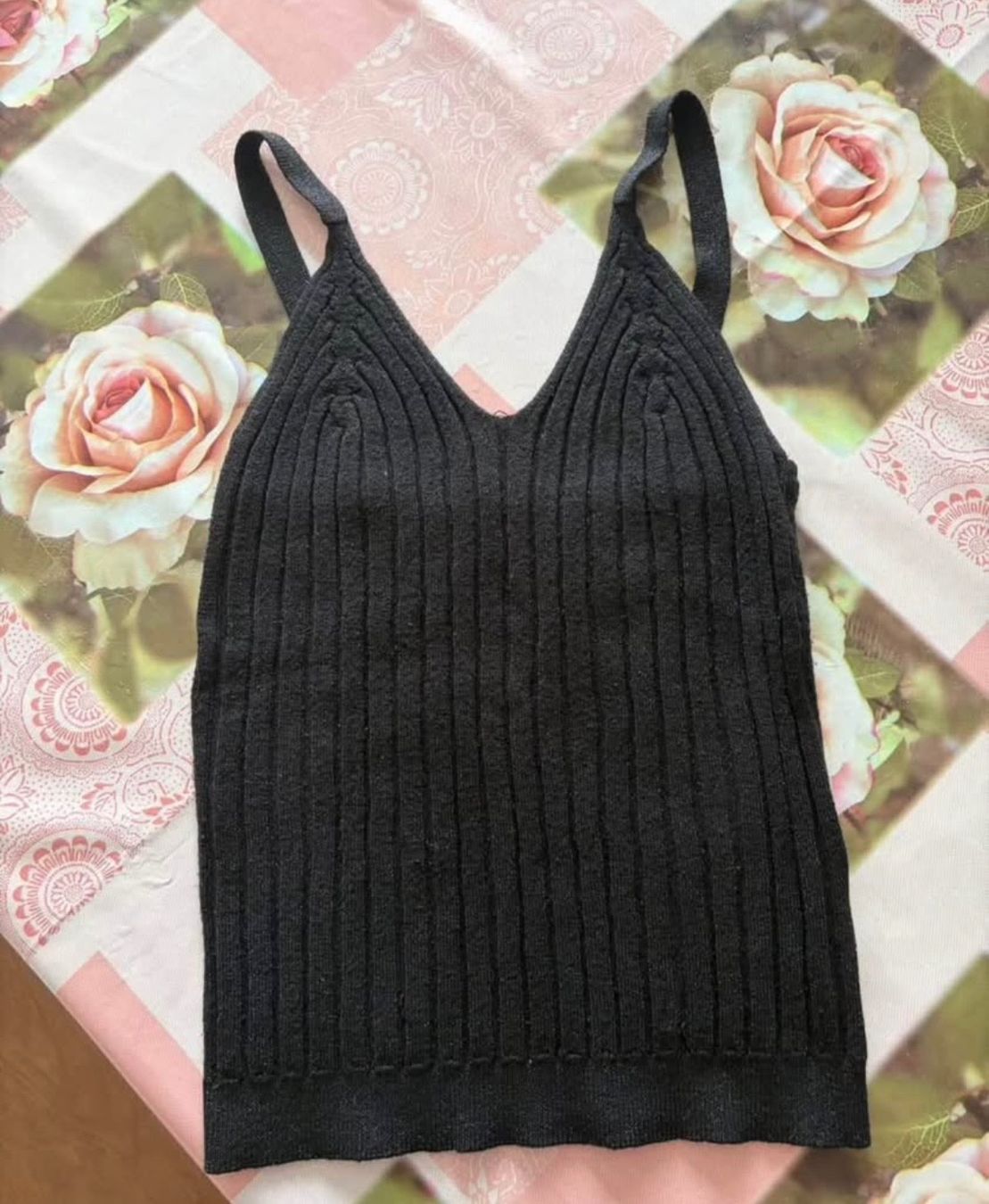 Tops: Top nero – D'occasion à Payerne par Petite-vendeuse 1