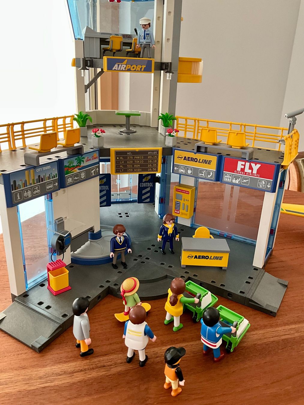Playmobil Giocattoli: Playmobil Flughafen (3186) – Usato da Davos Clavadel venduto da panorama01