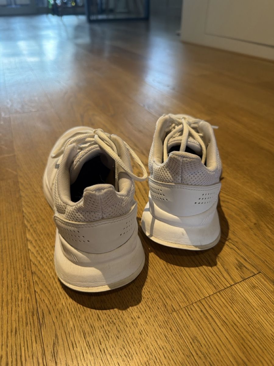 Adidas Damenschuhe: Adidas sneakers 38 – Gebraucht aus Hausen AG von nik_9sg2 3