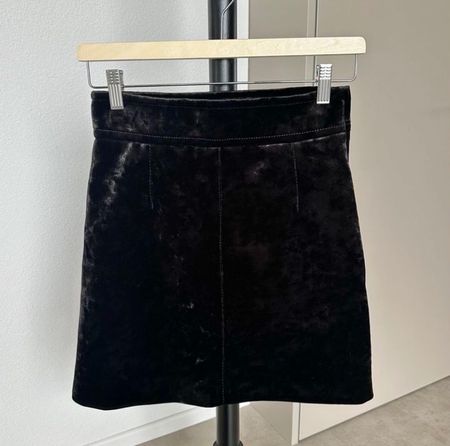 Sandro Paris New Mini Skirt Black Velvet. Size 34 XS