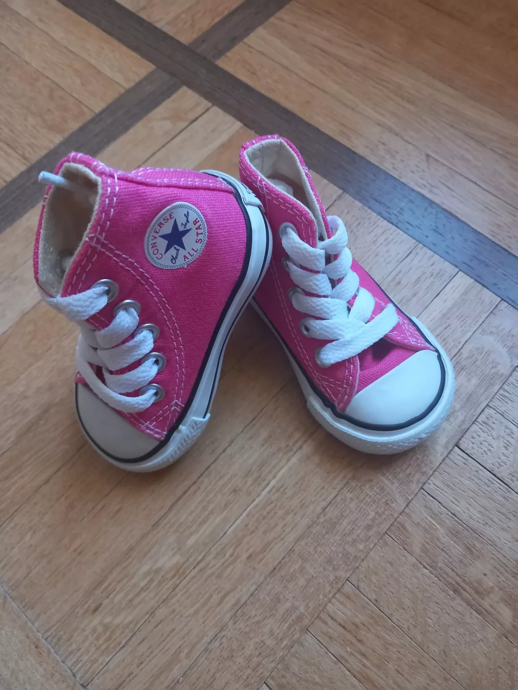 Converse Scarpe per ragazzi: Converses bébé – Nuovo (secondo la descrizione) da Fribourg venduto da sha_66w9 1