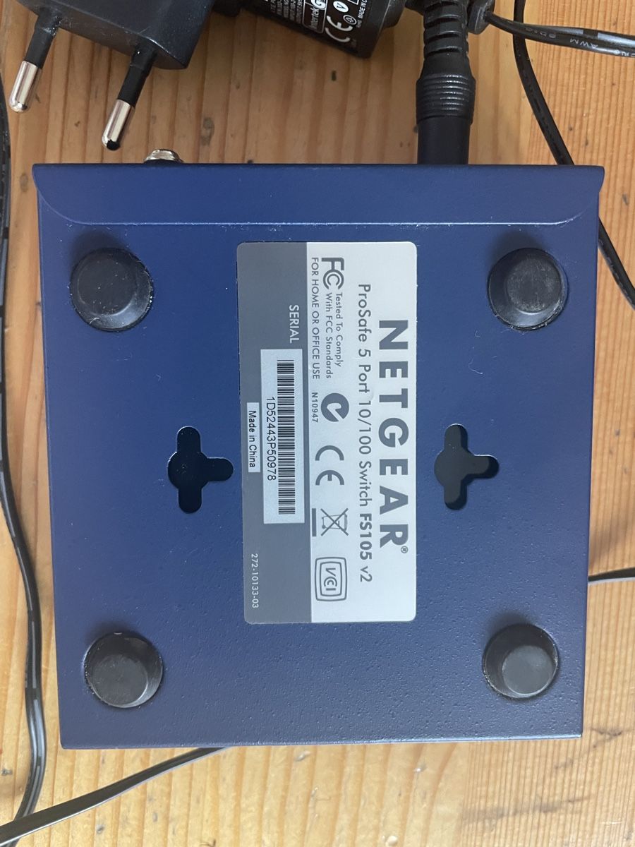 Netgear Modem & Router: NetGear Model FS105 – Nuovo (secondo la descrizione) da Luzern venduto da kasophie 4