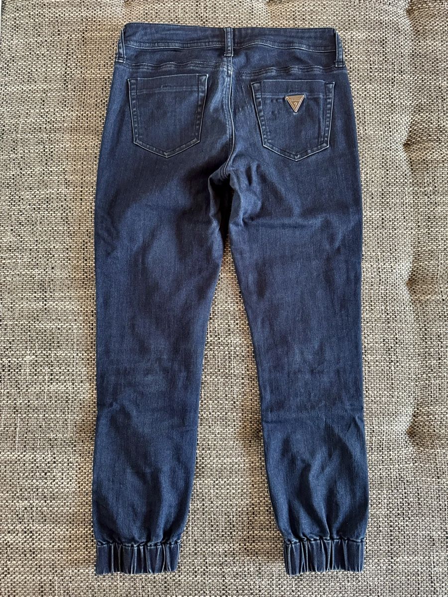 Guess Jeans: Guess Jeans, Gr. 27, mit Reissverschluss – Gebraucht aus Gommiswald von Aloha.Spirit 7