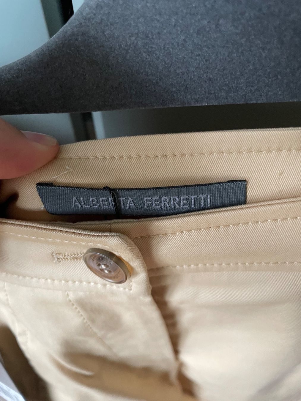 Pantaloni: Alberta Ferretti shorts IT44 EU40 – Nuovo e nell'imballaggio originale da zürich venduto da Ildiavolovesteprada 3