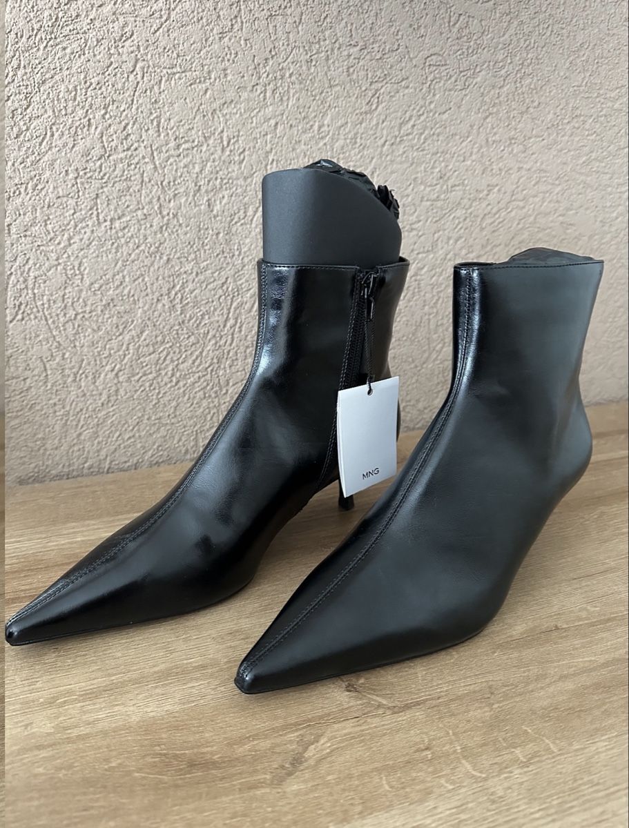 Mango Scarpe da donna: Schwarze Stiefeletten mit Absatz  – Nuovo e nell'imballaggio originale da Muttenz venduto da dan_zfh7 3