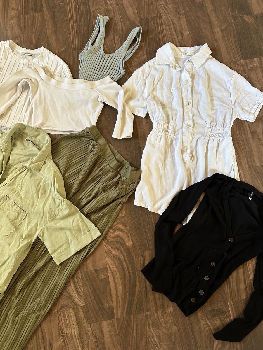 Lotti di vestiti: Kleiderpaket S – Usato da Müstair venduto da V.Sara 2