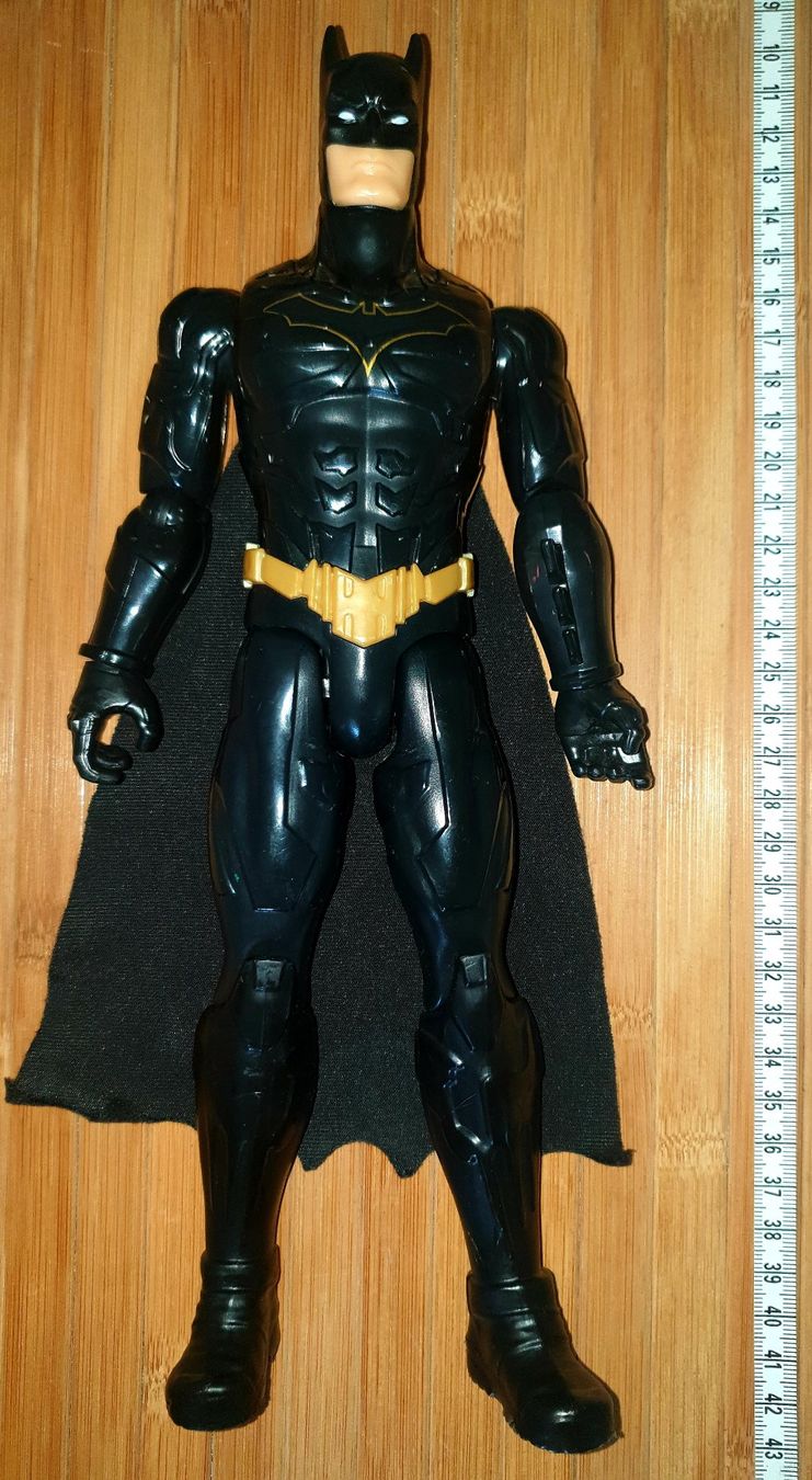 Figurines: Actionfigur Batman (DC) mit Stoffumhang – D'occasion à Zofingen par Barnu21