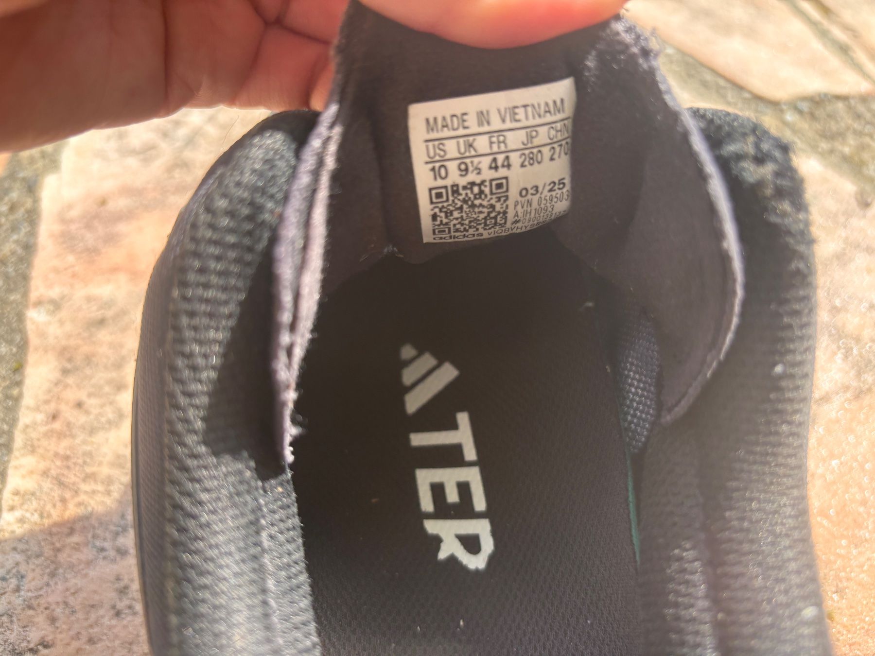 Adidas Scarpe da uomo: Adidas Terrex Trekkingschuhe Grösse 44 gebraucht – Usato da Marbach LU venduto da Mckayla4 2