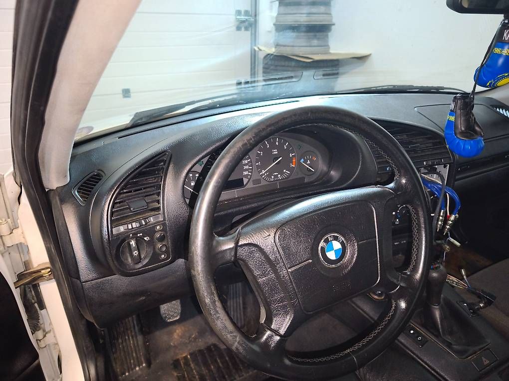 Autos: BMW E36 328i zu verkaufen  – Gebraucht aus Zihlschlacht von rad_vvm9 2
