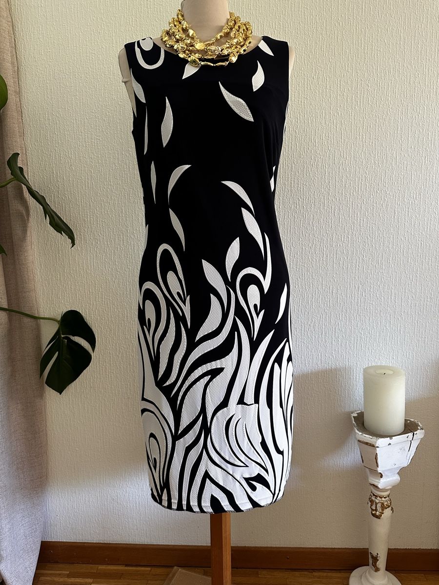Vestiti: Robe Frank Lyman noir et blanc imprimée taille 36 – Nuovo (secondo la descrizione) da Châtelaine venduto da Alexandra.jankowski