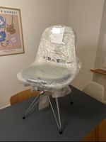Wire Chair DKR von Vitra mit Sitzkissen
