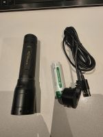 Ledlenser P7R Taschenlampe mit Ladekabel und Ersatz-Akku