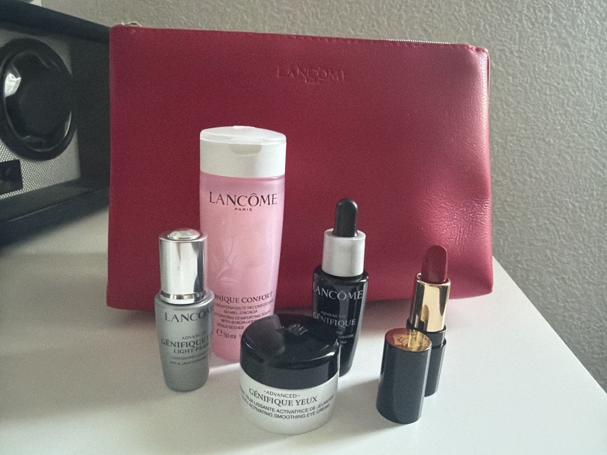 Lancôme Soins du visage: Lancome Genifique Set mit Kosmetiktasche – Neuf avec emballage d'origine à Rickenbach SZ par Bumblebee_3103